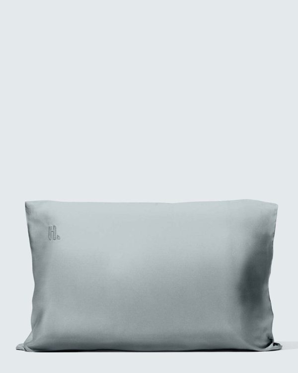 Silky Bamboo Pillowcase, Cloud Gray - 2 stk / 60x63 cm (Anbefalet størrelse i Danmark)